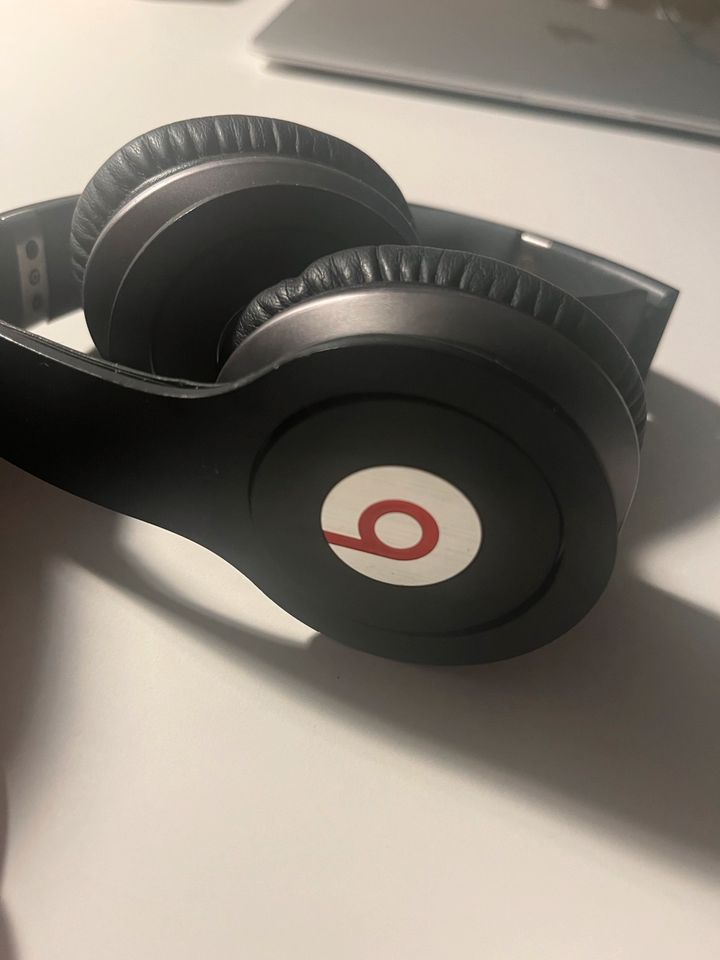 Beats Solo 1 in Berlin - Zehlendorf | Lautsprecher & Kopfhörer gebraucht  kaufen | eBay Kleinanzeigen ist jetzt Kleinanzeigen