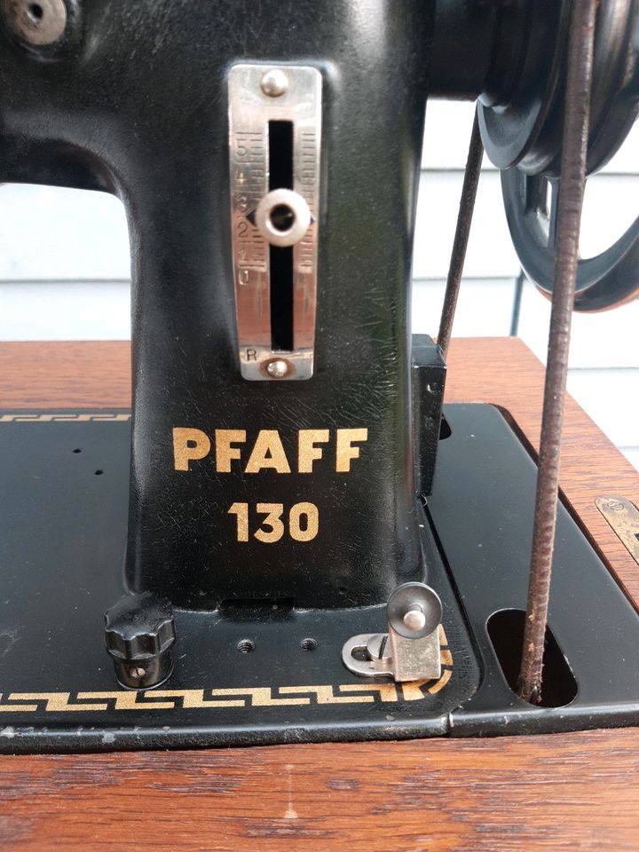 Nähmaschine Pfaff 130 Biesen in Lemgo