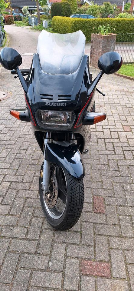 Motorrad Suzuki in Scharbeutz