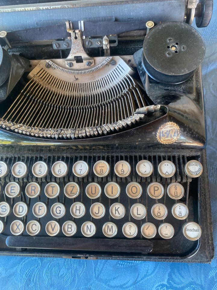 Antike Schreibmaschine Naumann Erika DDR in Stralsund