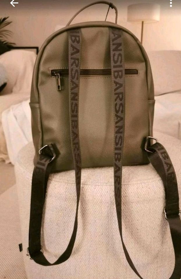 Neu Sansibar Rucksack backpack olive khaki in Frankfurt am Main