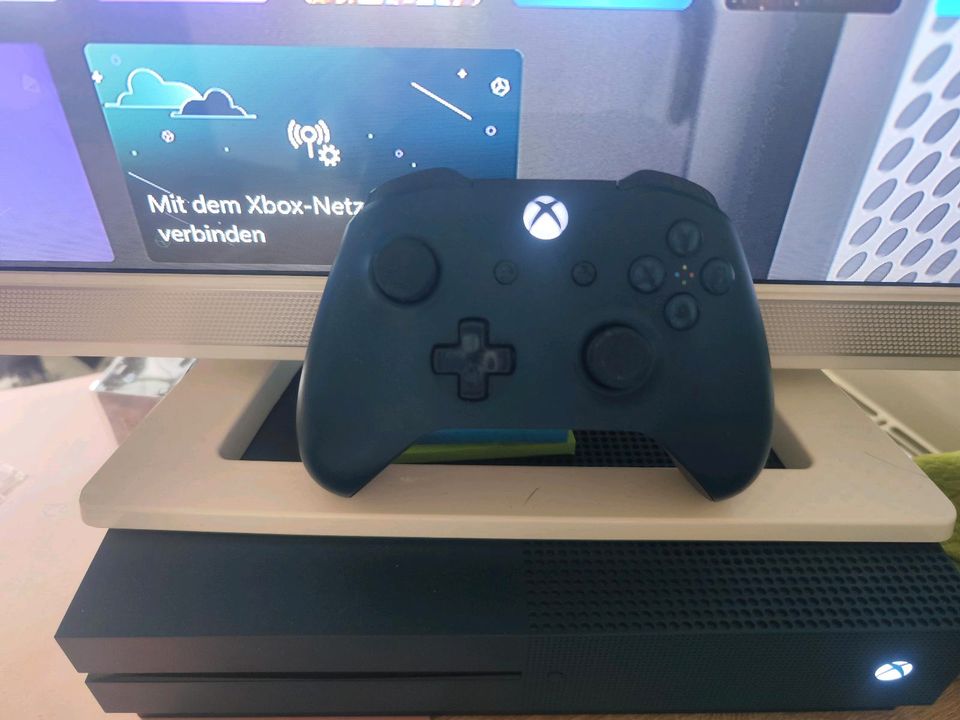 XBOX One blau in Ennigerloh