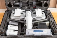 dji Inspire 1 v2, 5 Akkus 2 Controller viel Zubehör kaum geflogen Baden-Württemberg - Edingen-Neckarhausen Vorschau