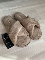 Hunkemöller Lia fake fur Slipper Hausschuhe Gr 38/39 NEU Bayern - Weiden (Oberpfalz) Vorschau