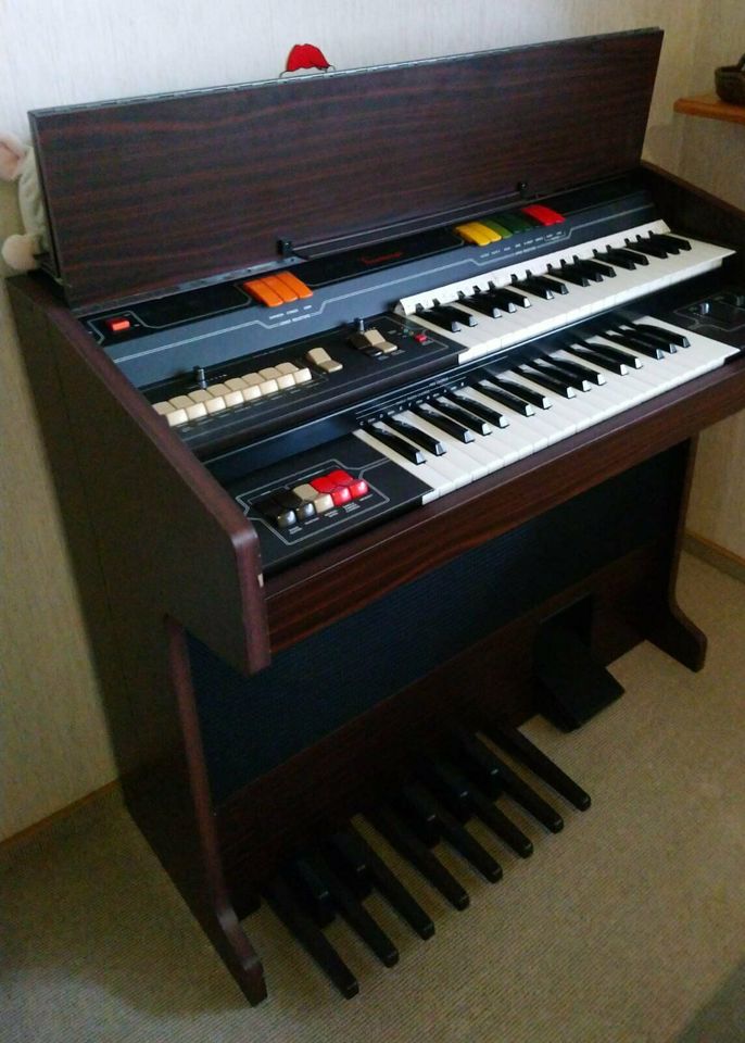 Elektronische Orgel von bontempi inkl. Sitz-Hocker in Detmold