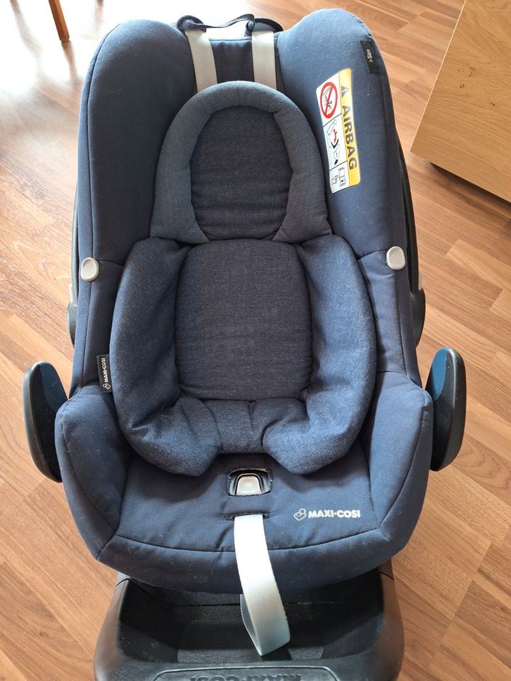 Maxi Cosi Pearl + Isofixstation, tier-u. rauchfreier HH in Büren