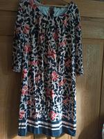 elegantes Kleid von  Montego in Größe 48 mit Blumen Muster i Hessen - Bad Homburg Vorschau