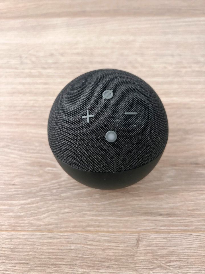 Amazon Echo Dot 4. Generation in Schkeuditz