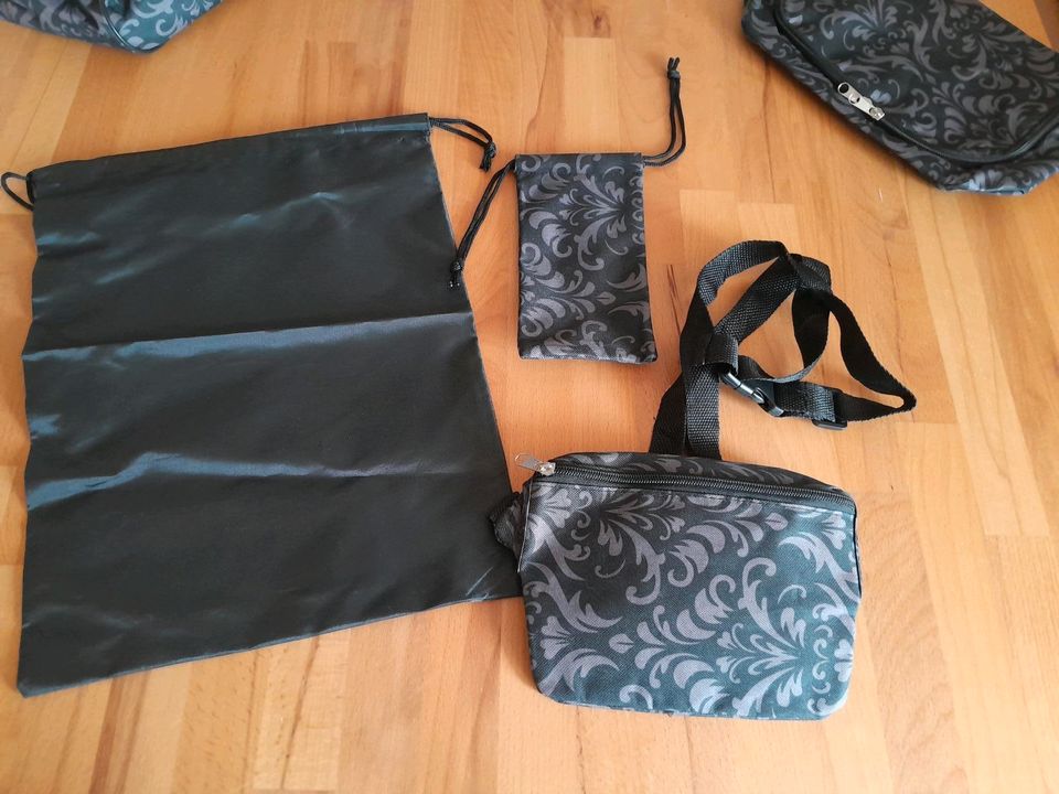 Taschenset(kleine Reisetasche,Kulturtasche,Schuhbeutel,Etui) in Gleichen