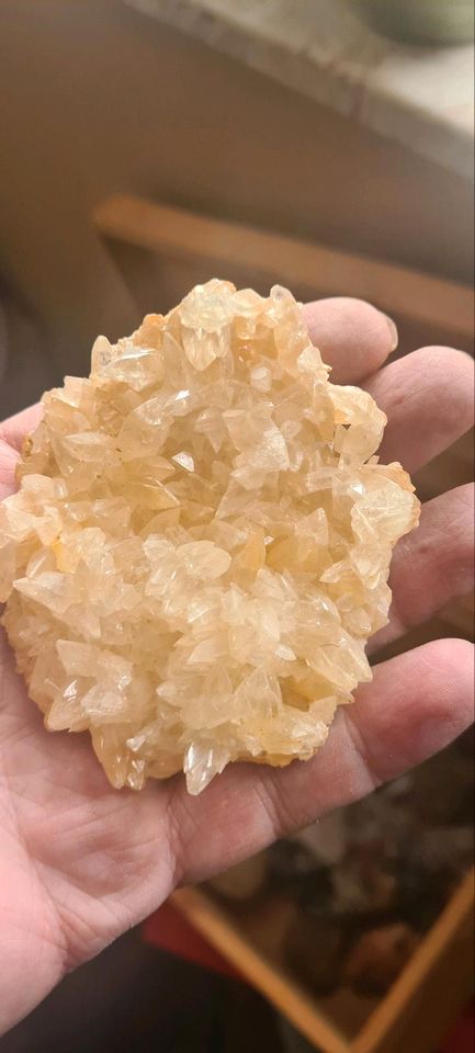 Hochwertiger gelber - Gold fabener Quarz Stufe Mineralien in Rosenheim