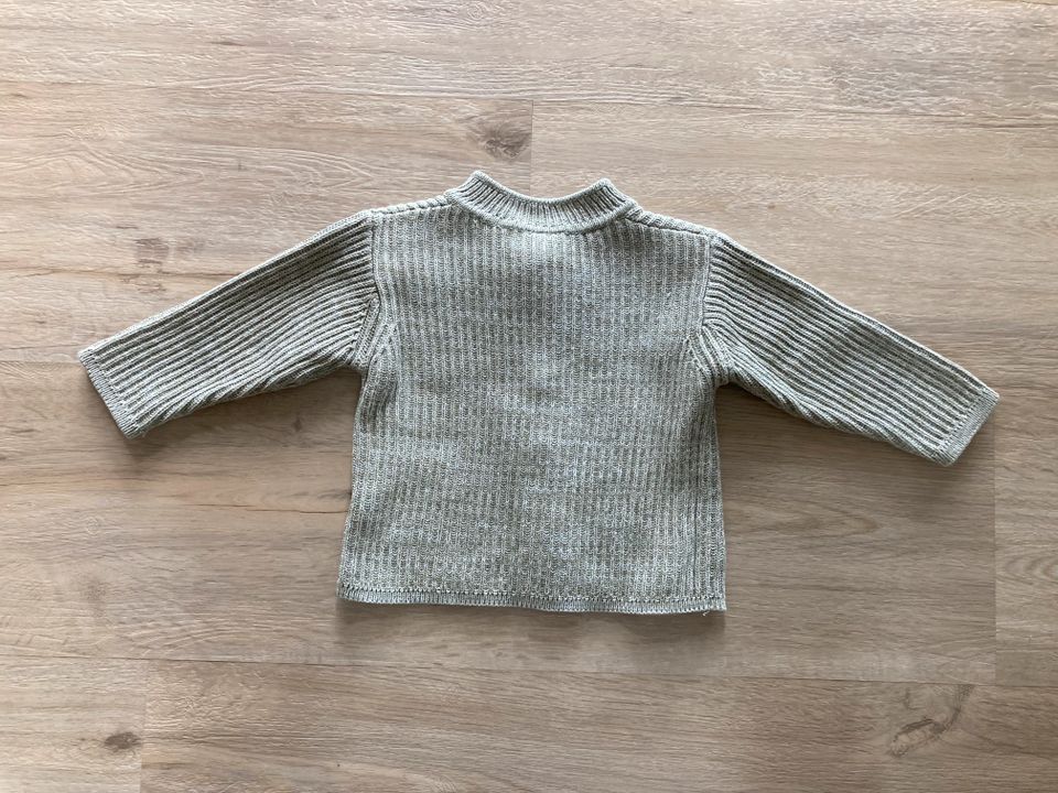 Baby Strickjacke von H&M, Disney, Winnie Pooh, Gr. 74 in Lindewitt