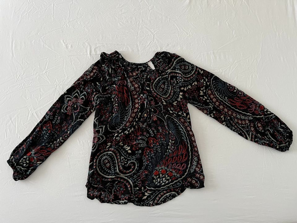 Jessica Simpson Lange Ärmel Bluse, Schwarz mit Blumen, Größe S in Haiger