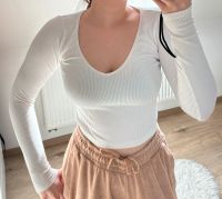 Stradivarius Crop Top V-Ausschnitt Bayern - Zirndorf Vorschau