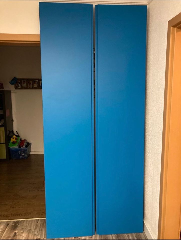 Ikea Pax Kleiderschrank Vikanes Türen Blau 2x in Bietigheim-Bissingen