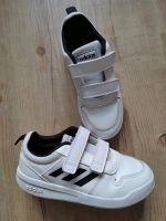 Adidas 31 Turnschuhe Sportschuhe Freizeitschuhe Kreis Pinneberg - Tornesch Vorschau