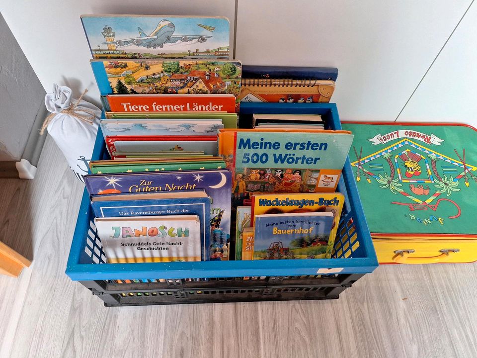 Kinder Spiele / Bücher und weiteres in Schieder-Schwalenberg