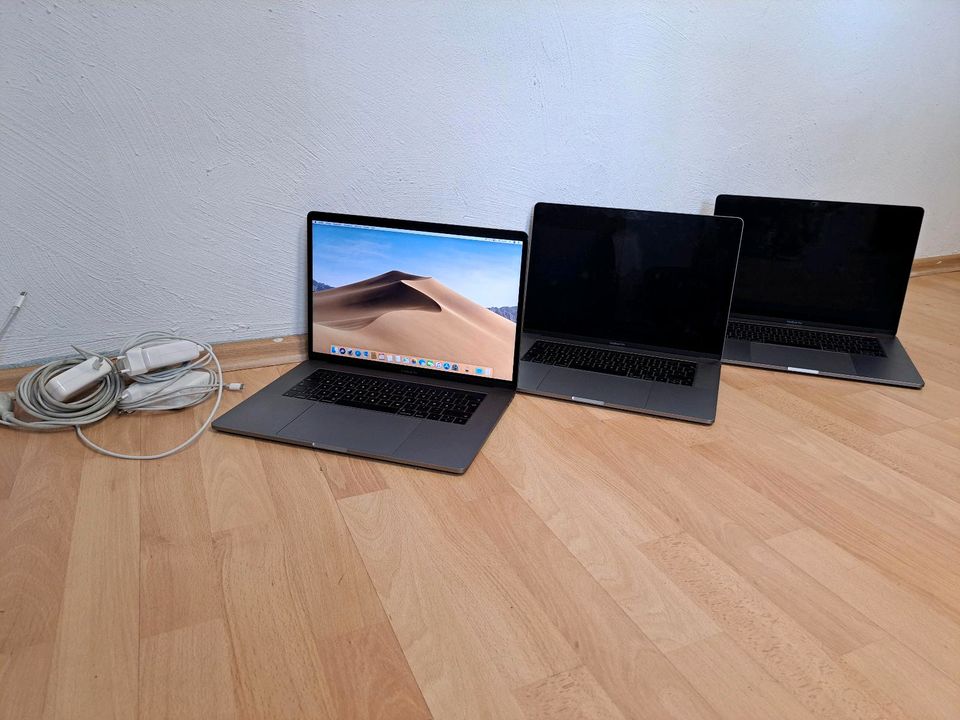 Apple MacBook Pro Notebooks 2017 als Set 3 Stück in Duisburg
