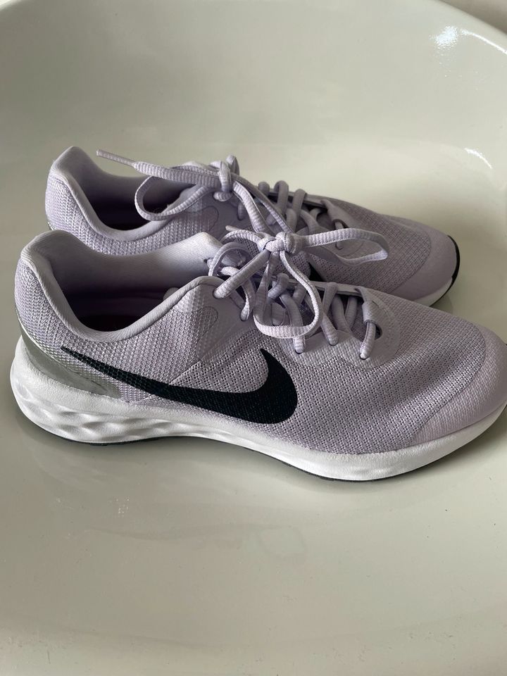 Nike Running Schuhe Gr. 36,5 (wie neu) in Recklinghausen