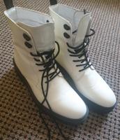 LEVI´S Boots NEUWERTIG Gr.39 Brandenburg - Schwedt (Oder) Vorschau