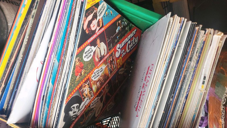 60 Schallplatten LPs und Maxi Preis gilt für alle in Neufahrn