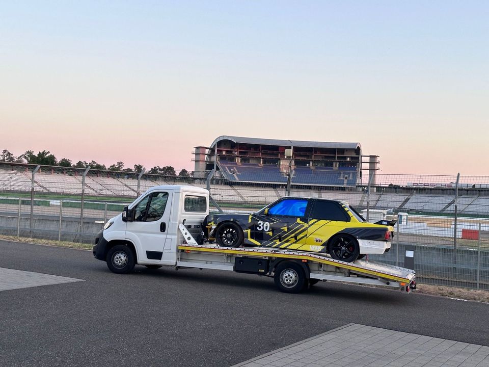 100 KMH AUTOTRANSPORTANHÄNGER AUTOTRANSPORT ANHÄNGE VERMIETUNGR in Backnang