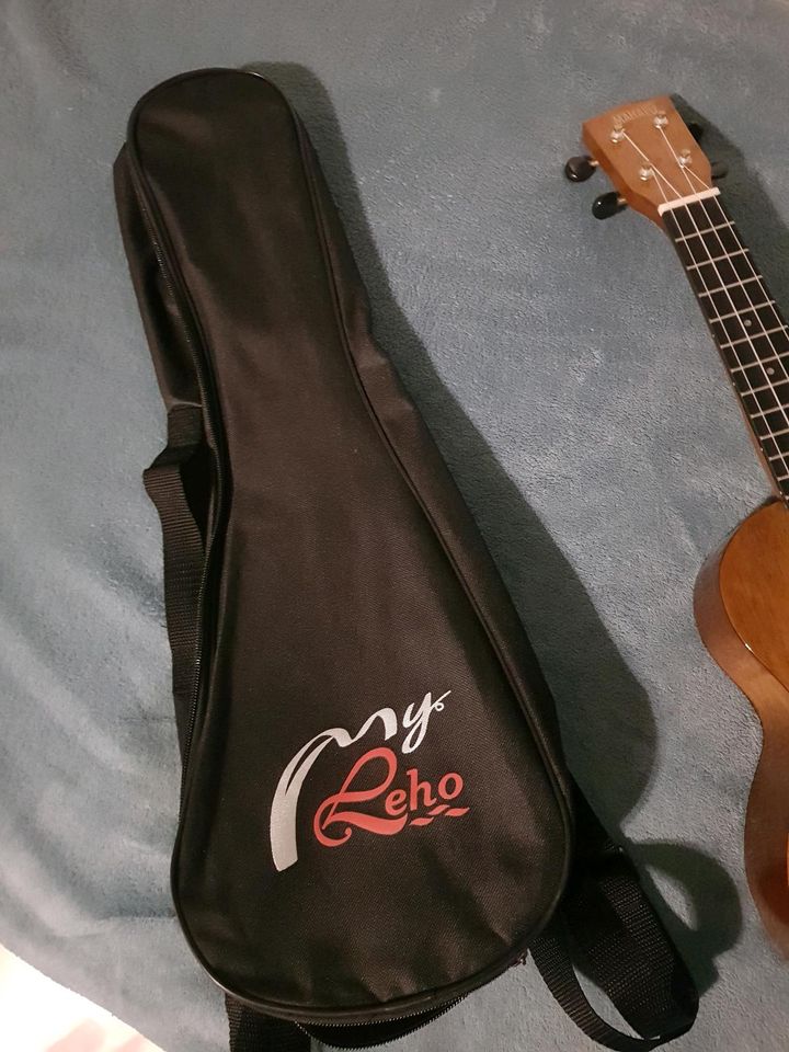 Konzertukulele mit Bag in Winterbach Kr. Günzburg