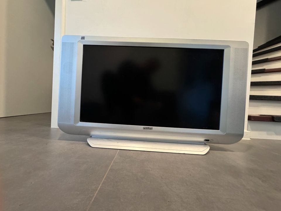 HD TV Fernseher / Monitor in Meckenheim