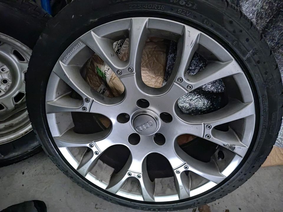 18 Zoll Winterkompletträder 225/40 R18 Reifen für Audi, VW, Seat in Bad Griesbach im Rottal