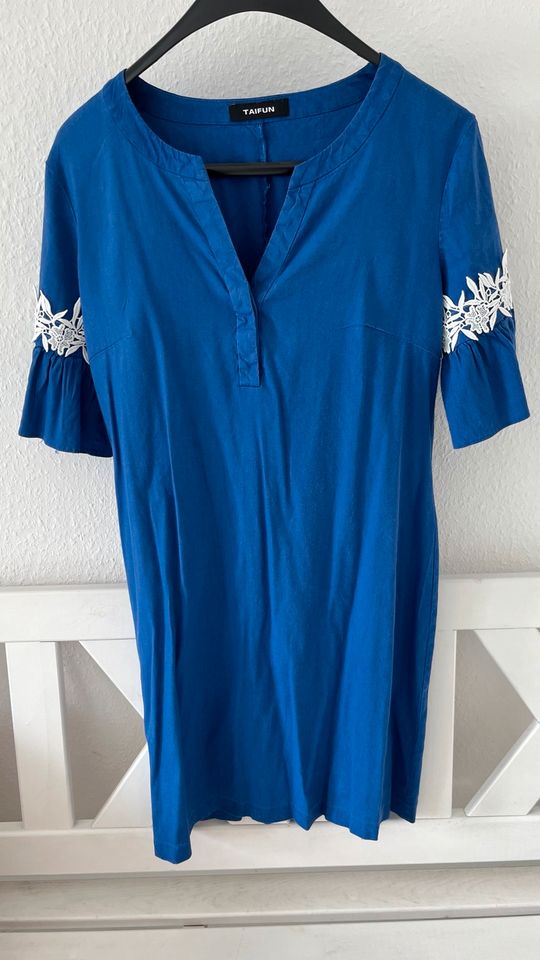 Damen Kleid TAIFUN blau Größe 40 Spitze weiß in Kerpen