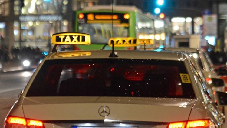 Suche Minijob als Taxifahrer ab 01.06. in Hamburg in Hamburg