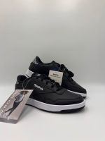 Reebok Damenschuhe EU 37,5 / Sneaker NEU schwarz Komfort Low Baden-Württemberg - Backnang Vorschau