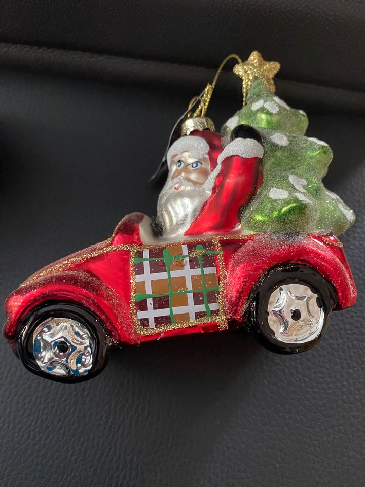 Christmas Dekoration Auto mit Weihnachtsmann in Warendorf