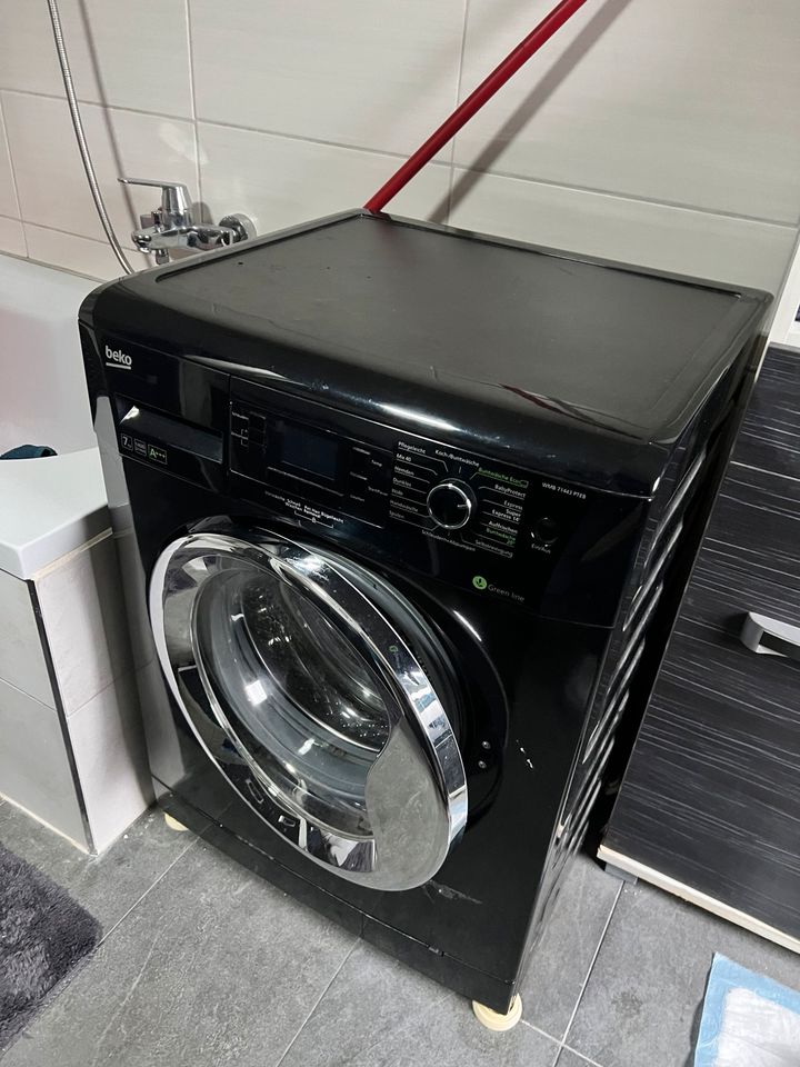 Beko Frontlader Waschmaschine in Todtnau