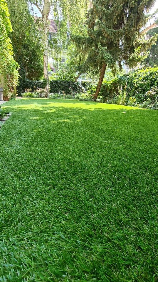 Kunstrasen Garten Balkon Terrasse verlegen Landscaping Unterbau in Hochheim am Main