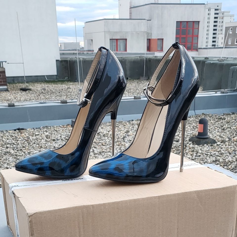 16cm Stilettos High Heels Lack Blau Leopard Riemchen-Pumps EUR 42 in Berlin