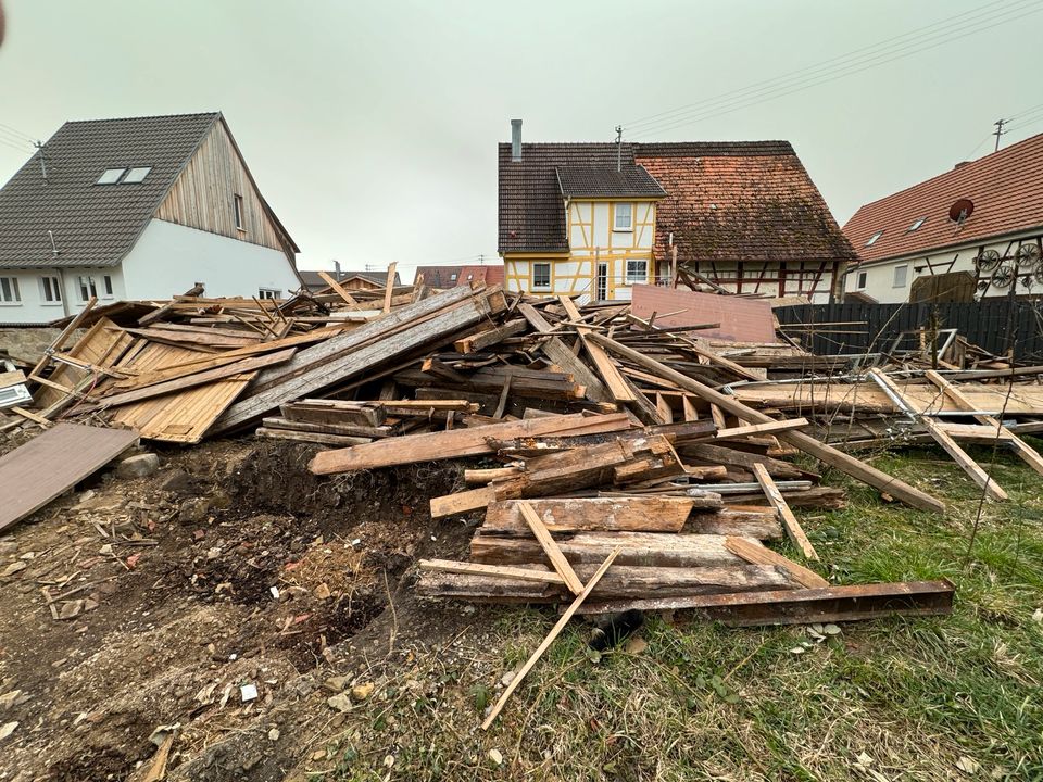 Brennholz / Bauholz zu verschenken in Marl