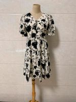 Vintage style kleid frühlingskleid weiß schwarz blumen blumenklei Altstadt-Lehel - München/Lehel Vorschau