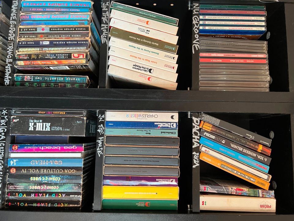 CD Sammlung 70er - 2000er (1000 Stk.) in Rösrath