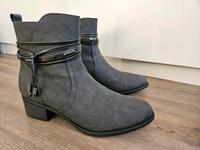 Sehr schöne Stiefeletten schwarz Größe 38,5 bis 39 Brandenburg - Petershagen Vorschau
