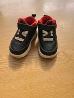 Kinder Schuhe Jordans Gr. 23.5 Nordrhein-Westfalen - Herne Vorschau