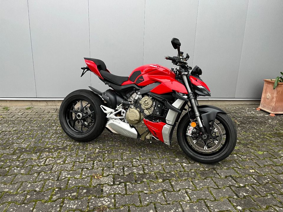 Ducati Streetfighter V4 - Ducati Red in Wilburgstetten