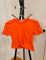 Zara Crop T-Shirt orange S/36 neuwertig Hessen - Eichenzell Vorschau
