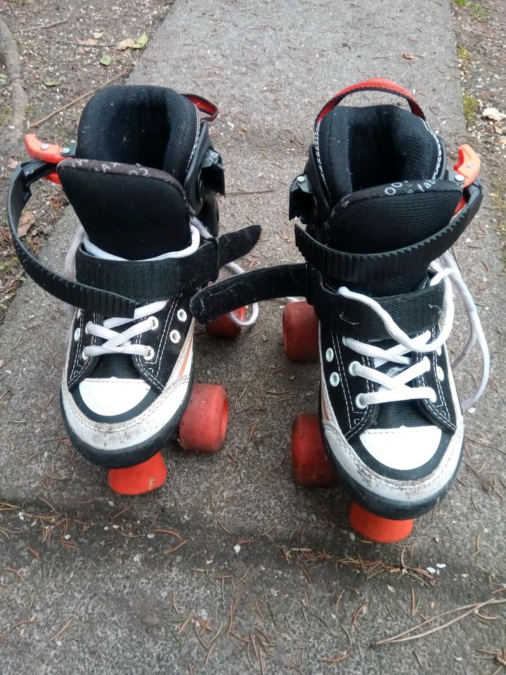 Kinder und Jugendrollschuhe/Inliner Skates für Mädchen und Jungen in Gelsenkirchen