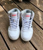 Adidas Damensneaker Größe 3 (35 1/2) Damenschuhe Mädchenschuhe Bayern - Neunkirchen a. Brand Vorschau