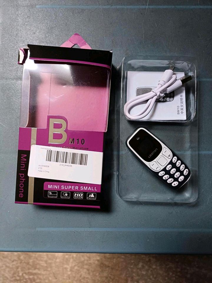 Mini- Handy, Farbe schwarz, volle Funktionalität in Hamm