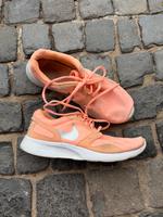 Nike Turnschuhe Hessen - Bad Vilbel Vorschau