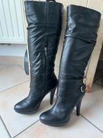 Stiefel rote Sohle gern getragen Leder teuer Hot 40 München - Ludwigsvorstadt-Isarvorstadt Vorschau