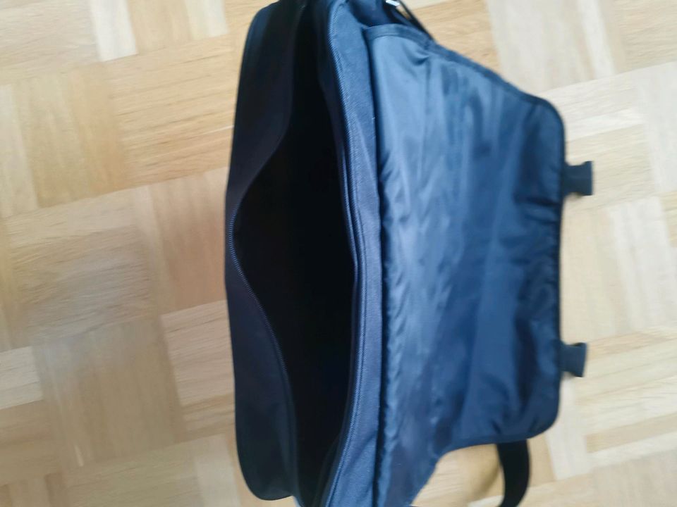 Tasche schwarz, laptopTasche, reisegepäck, Handgepäck in Ditzingen