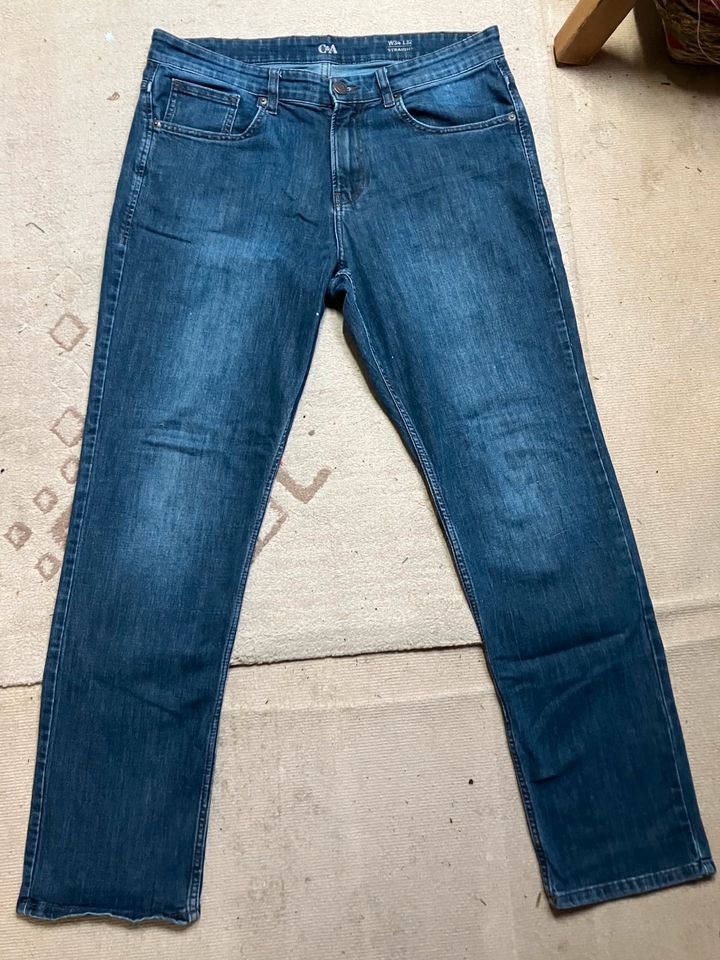 Jeans Gr. 34/32 straight in Falkenberg/Elster