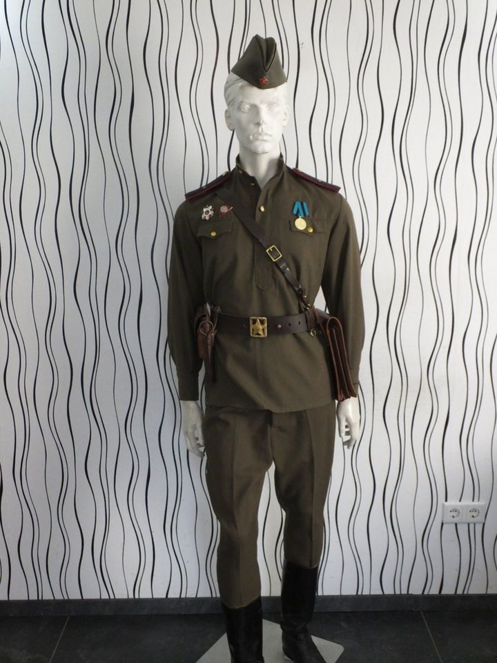 UdSSR / Russische Uniform 2 WK RKKA Nr. 72 in Moers